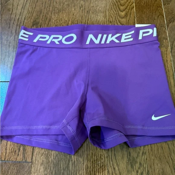 Nike Pro Women's Purple and Coral Athletic Shorts. NWT. SIZE MEDIUM - Picture 2 of 7
